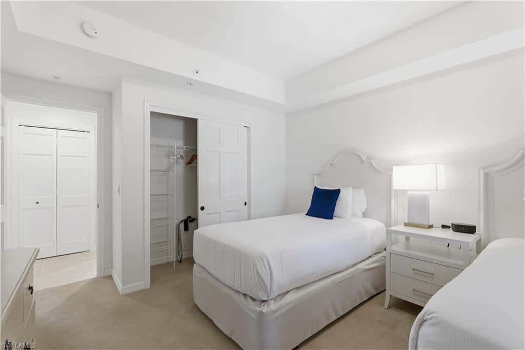 221 9th St #207, Naples, photo 21
