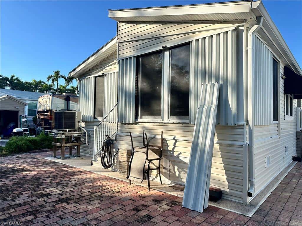 1514 Diamond Lake Cir, Naples, photo 4
