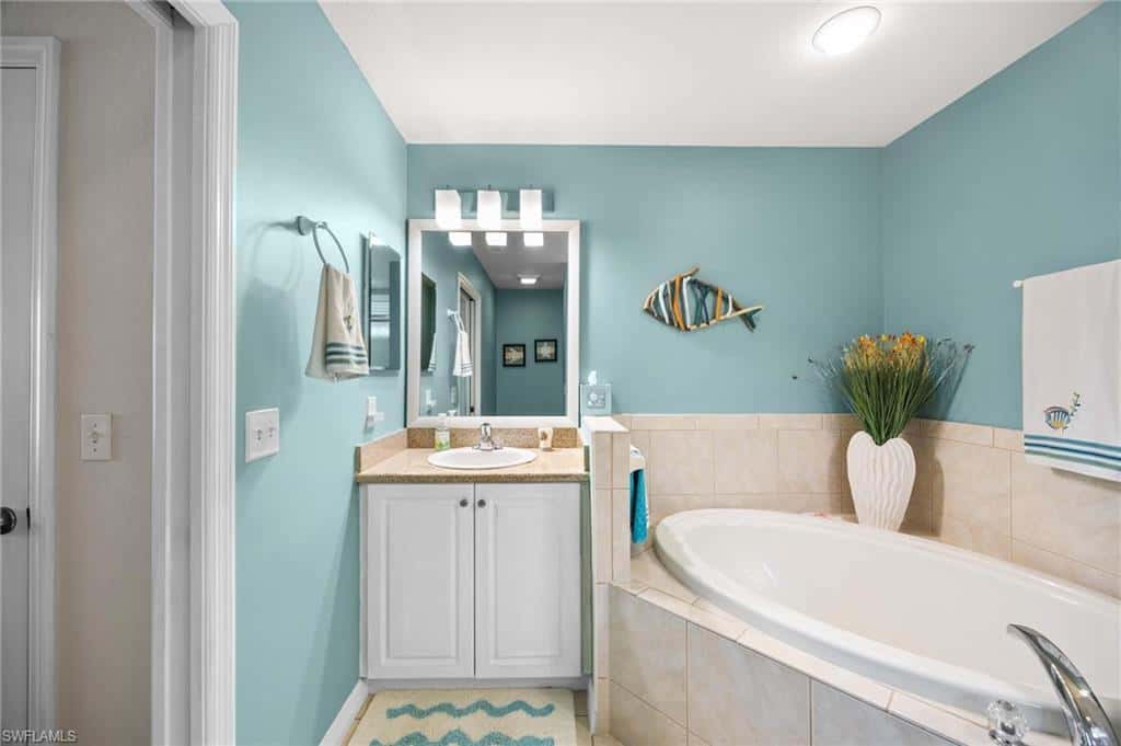 7930 Mahogany Run Ln #811, Naples, photo 18