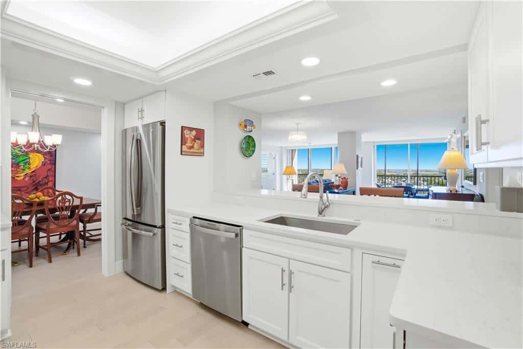 5601 Turtle Bay Dr #803, Naples, photo 5