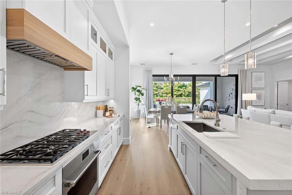 2051 Cambridge Park Dr, Naples, photo 11
