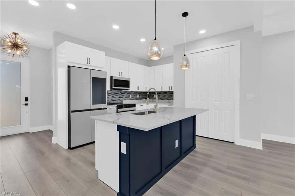 1323 Wesley Dr, Punta Gorda, photo 6