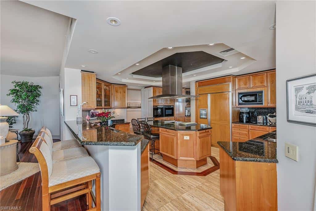 8477 Bay Colony Dr #902, Naples, photo 8