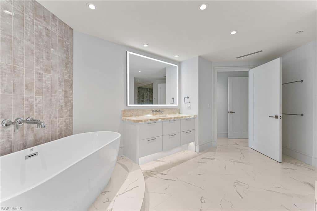 4951 Gulf Shore Blvd #103, Naples, photo 9