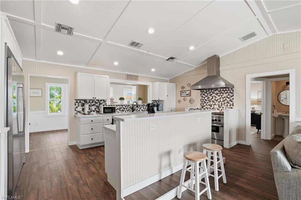 165 Connecticut St, Fort Myers Beach, photo 5
