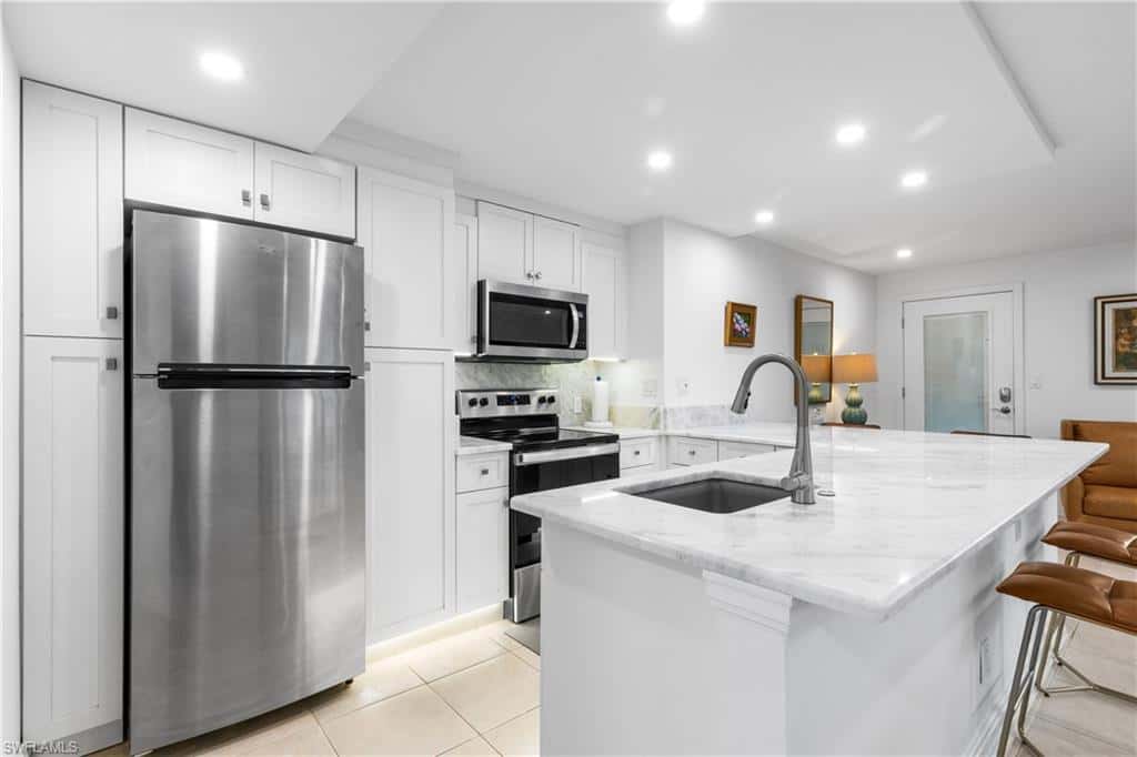 2800 Gulf Shore Blvd #100, Naples, photo 5