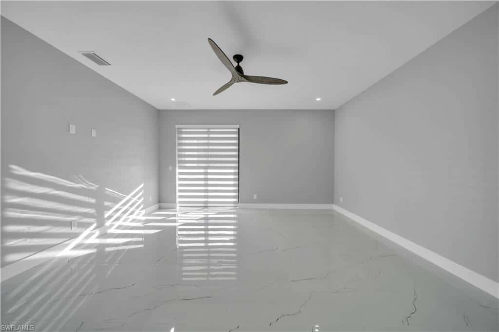 911 37th Pl, Cape Coral, photo 17