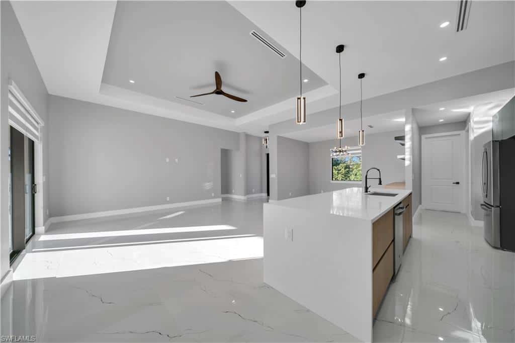 911 37th Pl, Cape Coral, photo 7
