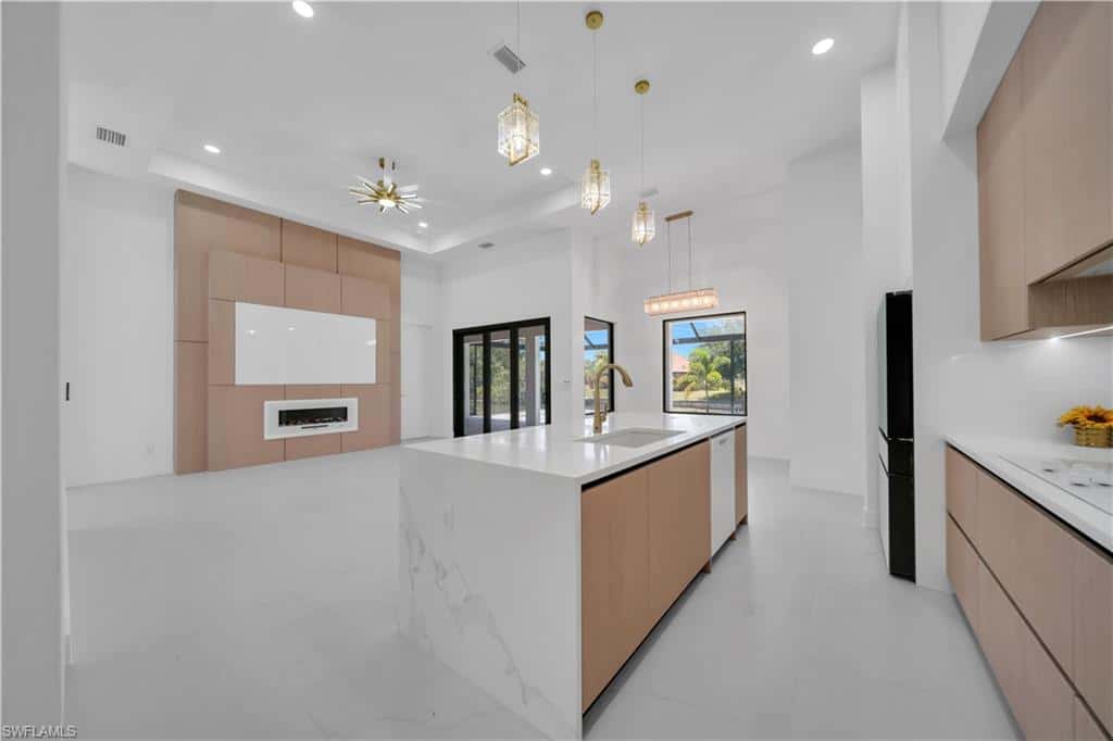 1114 8th Pl, Cape Coral, photo 11