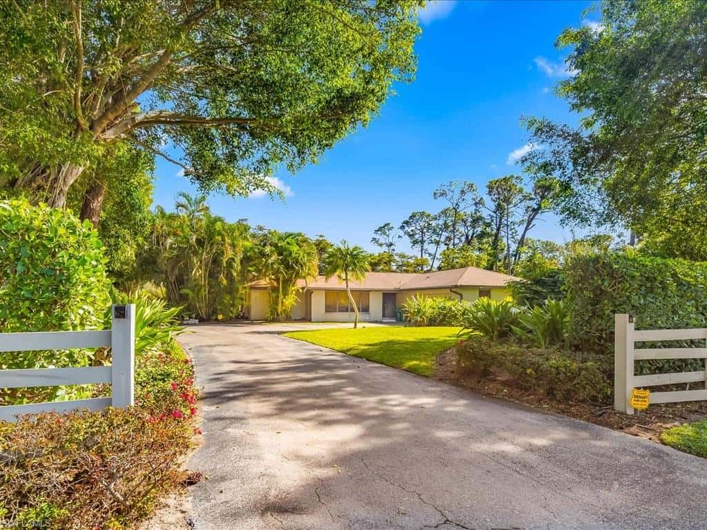 154 Cajeput Dr, Naples, photo 16