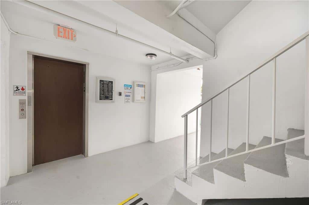 72 7th St #206, Naples, photo 23