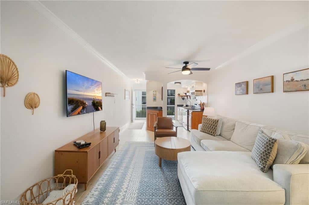 72 7th St #206, Naples, photo 6
