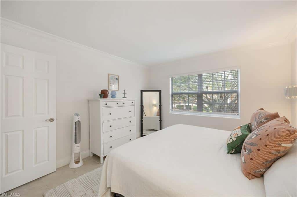 72 7th St #206, Naples, photo 17