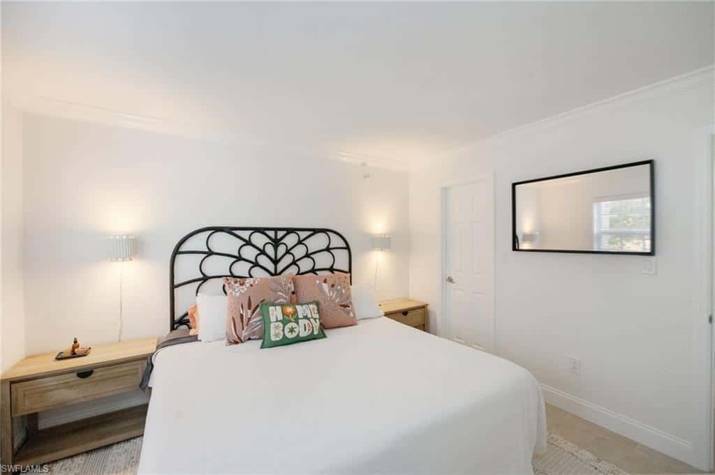 72 7th St #206, Naples, photo 16