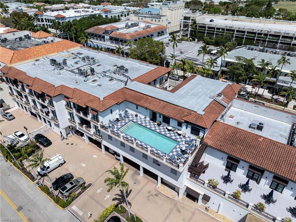 72 7th St #206, Naples, photo 37