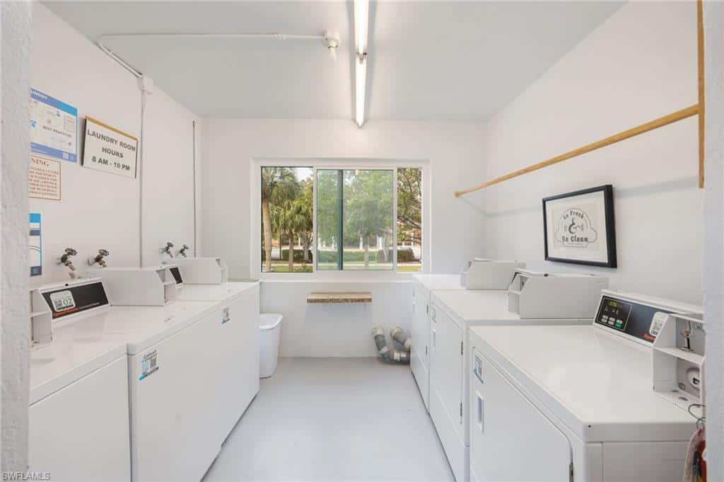 72 7th St #206, Naples, photo 21