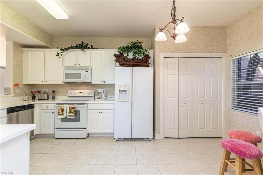 9195 Michael Cir #1303, Naples, photo 5