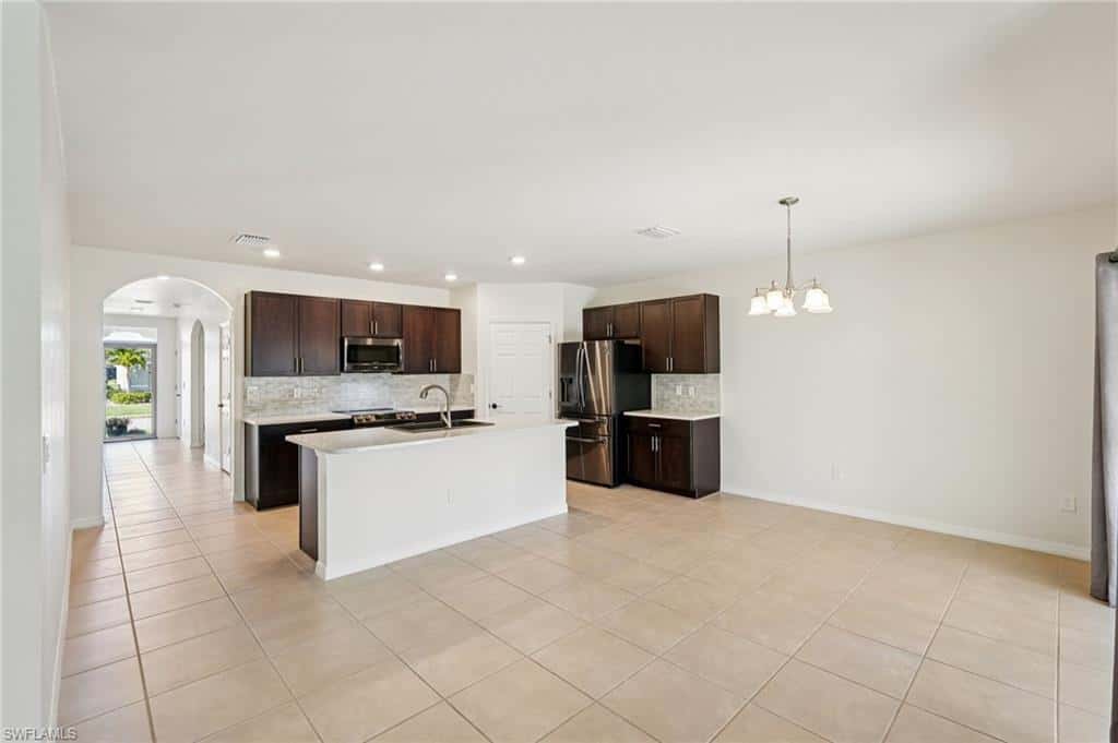 2188 Pigeon Plum Way, North Fort Myers, photo 5