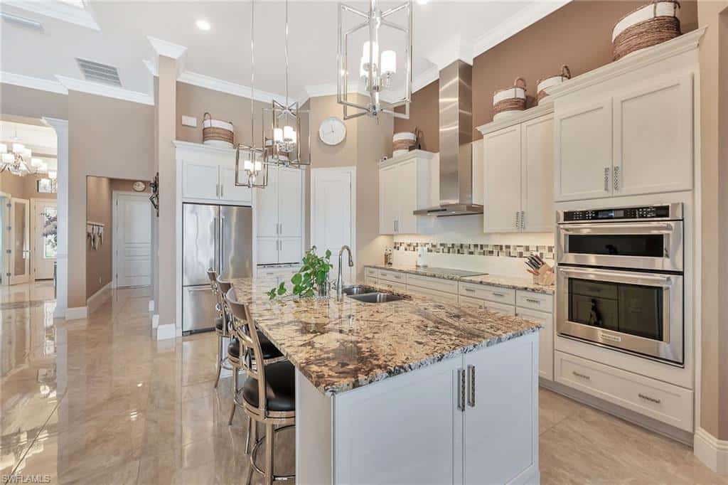 9087 Breakwater Dr, Naples, photo 17