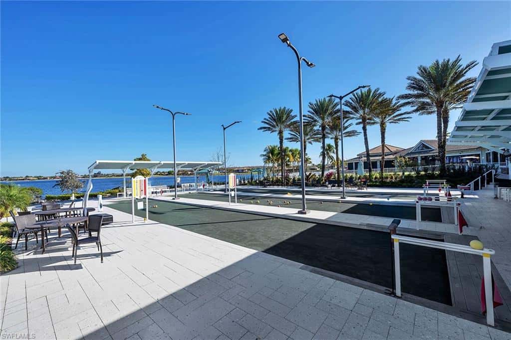 9087 Breakwater Dr, Naples, photo 45
