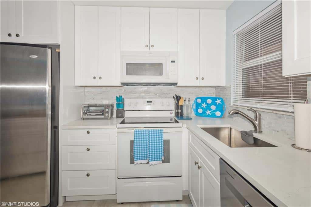 190 Turtle Lake Ct #311, Naples, photo 15