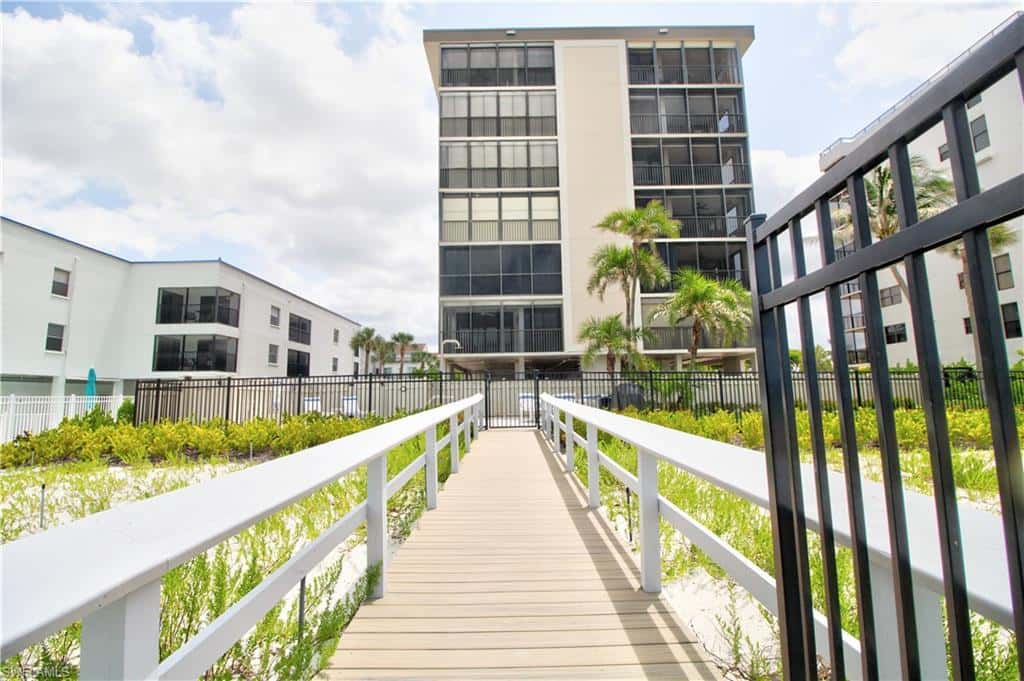 9415 Gulf Shore Dr #102, Naples, photo 36