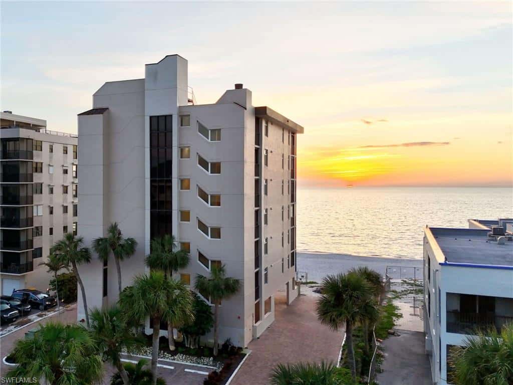 9415 Gulf Shore Dr #102, Naples, photo 30