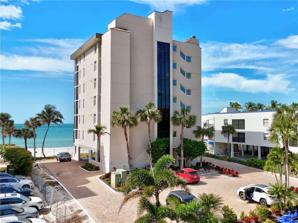 9415 Gulf Shore Dr #102, Naples, photo 4