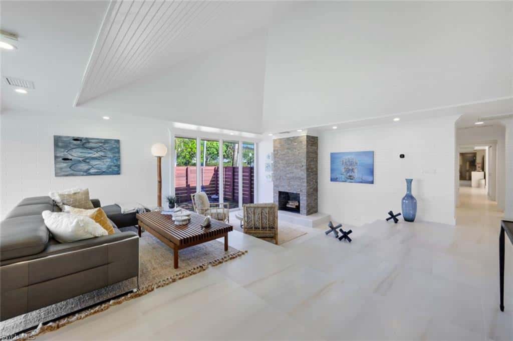 2943 Valencia Way, Fort Myers, photo 16