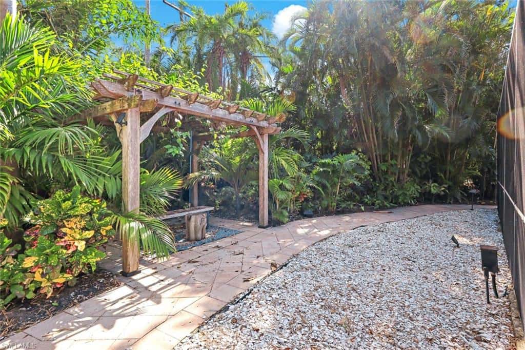2943 Valencia Way, Fort Myers, photo 34