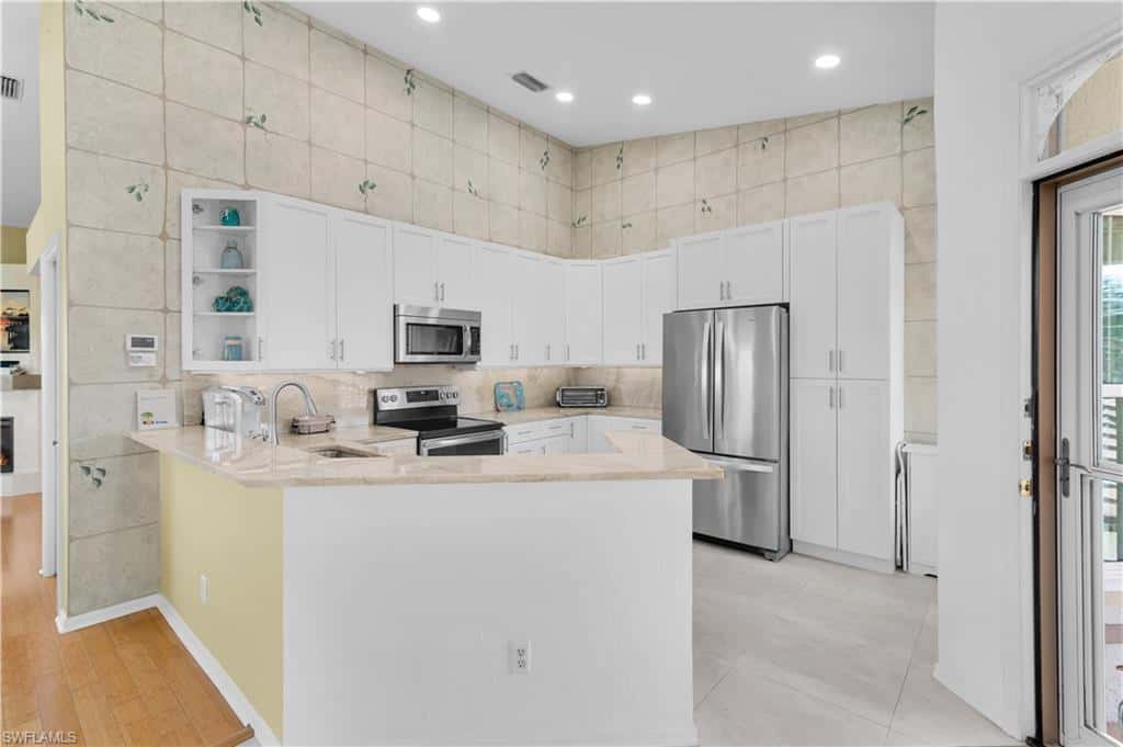 162 Newport Dr #1207, Naples, photo 6