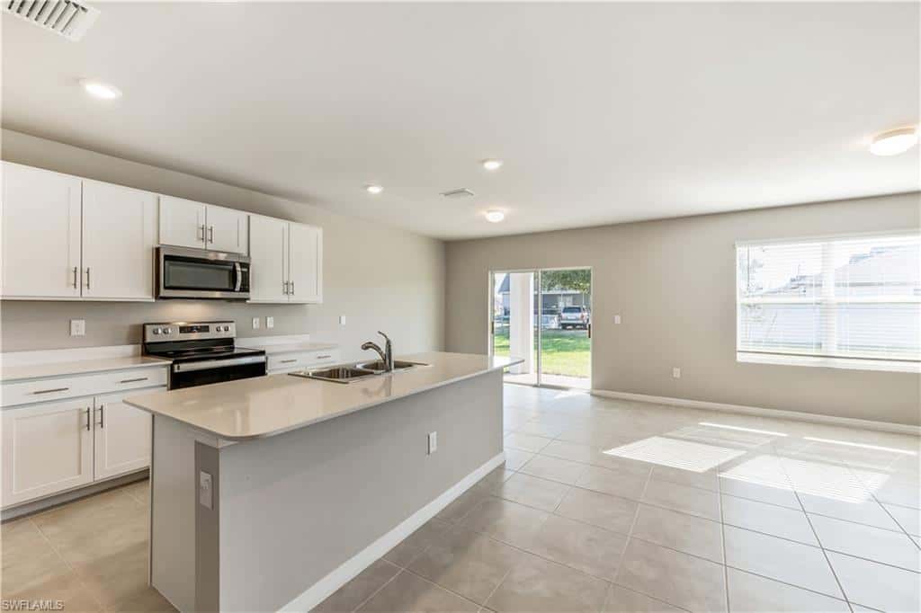 1401 5th Pl, Cape Coral, photo 6
