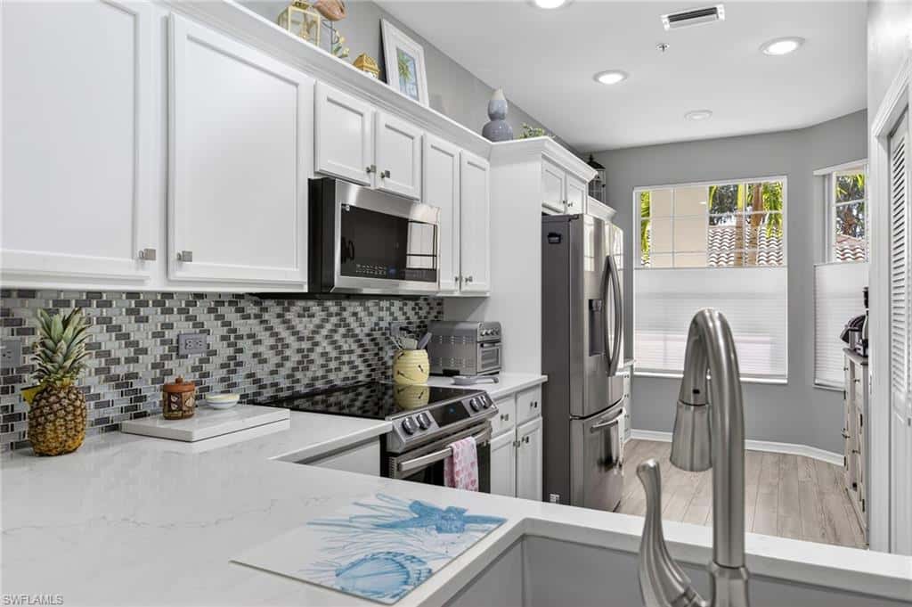 8231 Parkstone Pl #105, Naples, photo 6