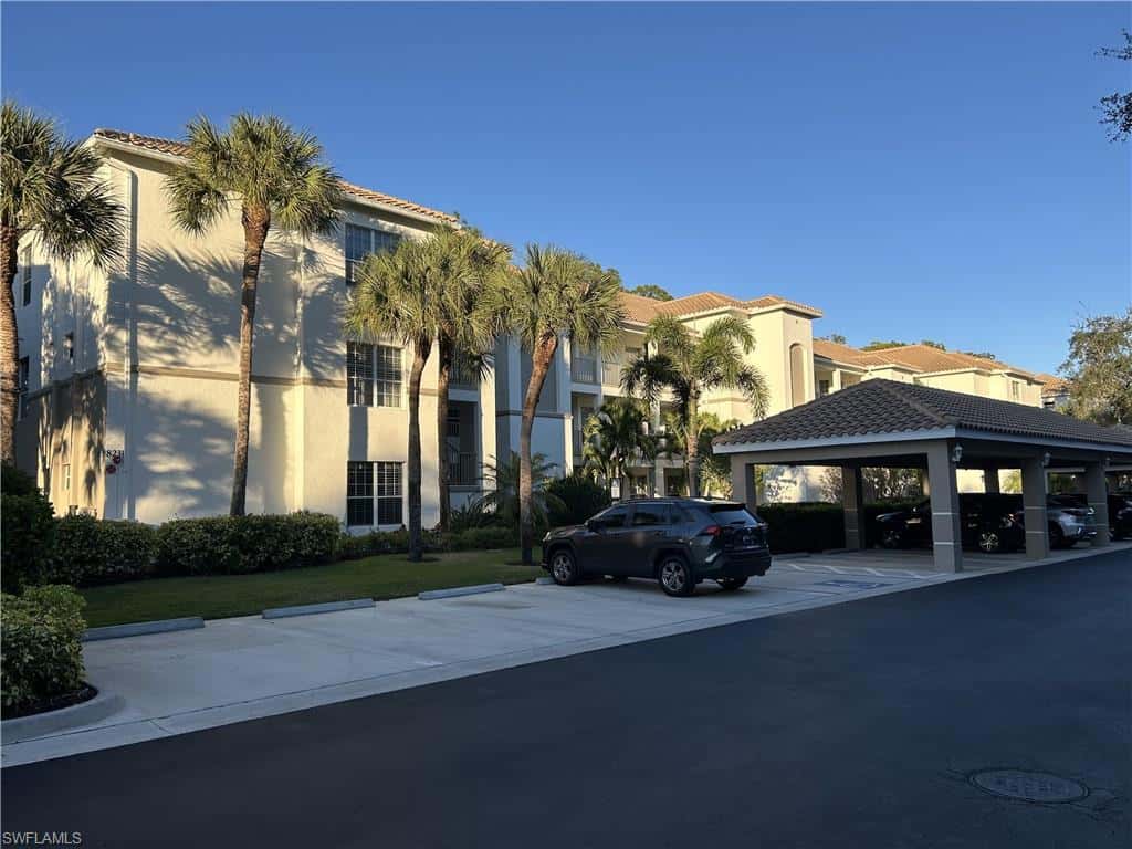 8231 Parkstone Pl #105, Naples, photo 43