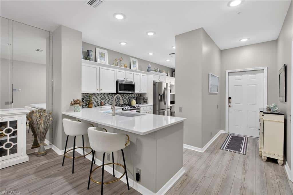 8231 Parkstone Pl #105, Naples, photo 4