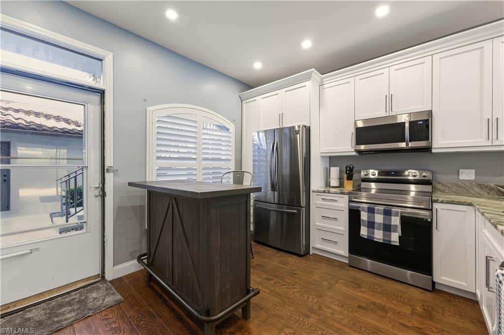 230 Newport Dr #602, Naples, photo 14