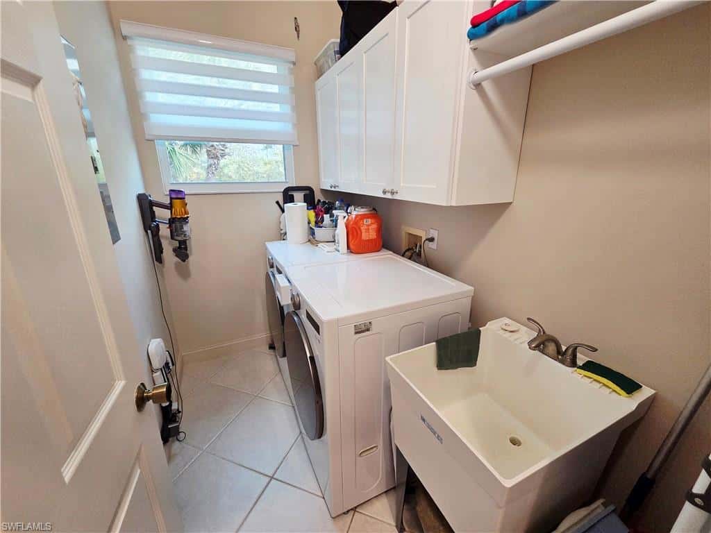 6775 Huntington Lakes Cir #202, Naples, photo 34