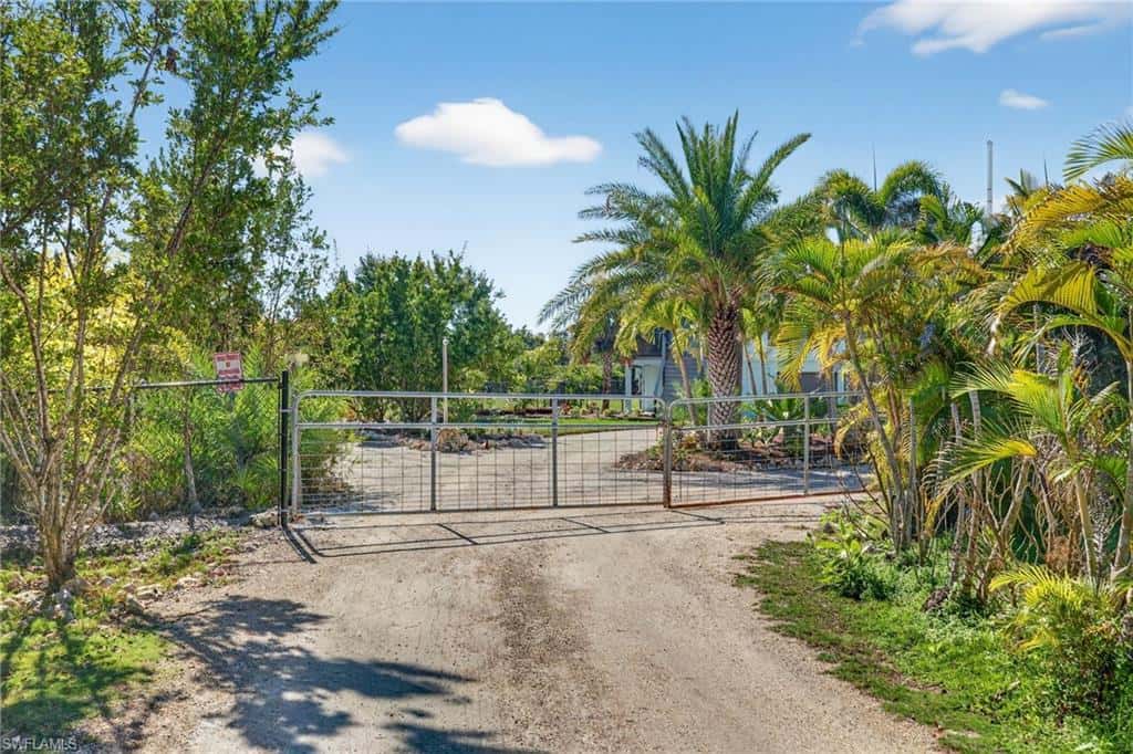 1211 Periwinkle Way, Sanibel, photo 7
