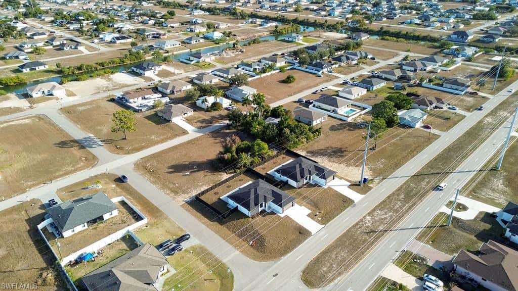 405 Kismet Pkwy, Cape Coral, photo 7