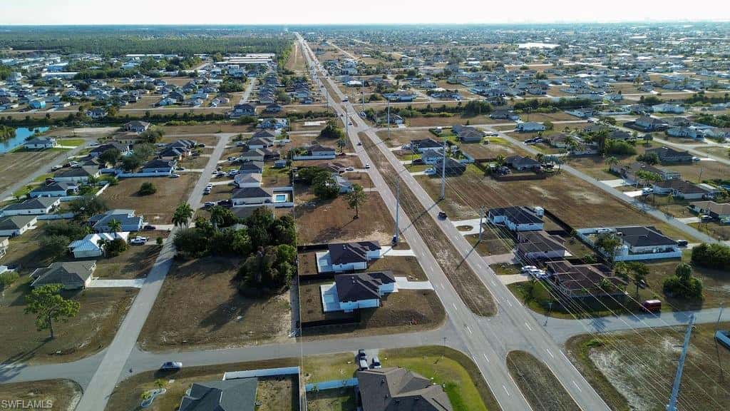 405 Kismet Pkwy, Cape Coral, photo 8