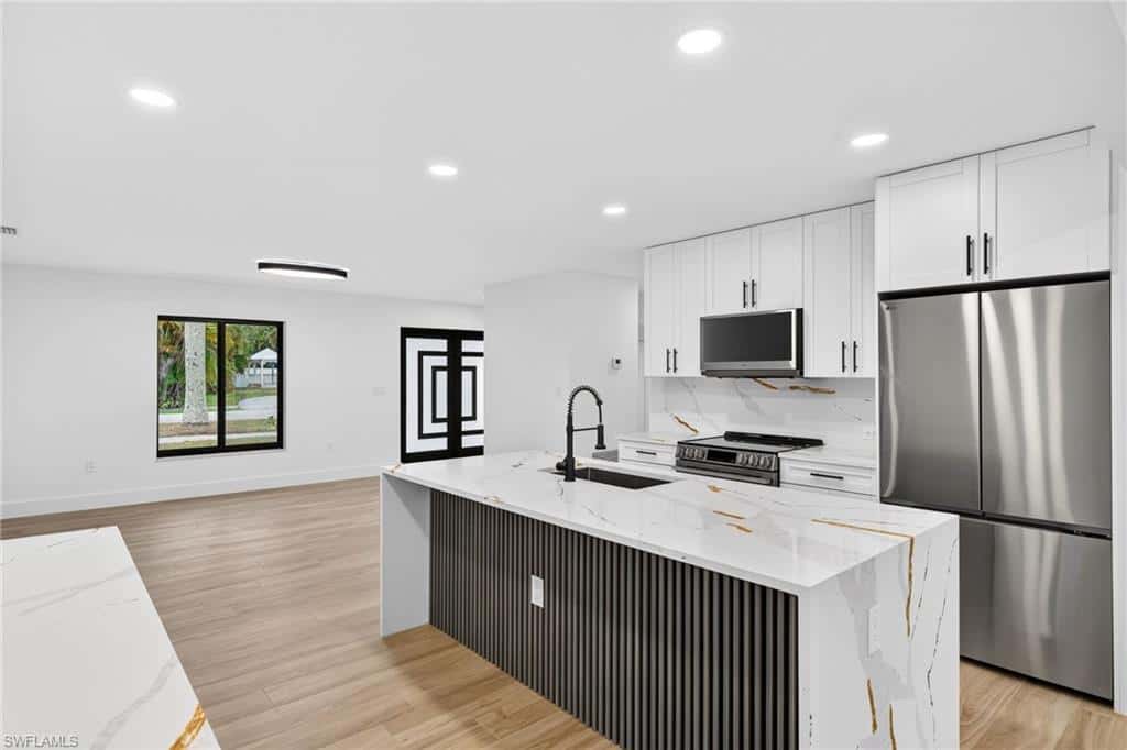 1433 Paloma Dr, Fort Myers, photo 10