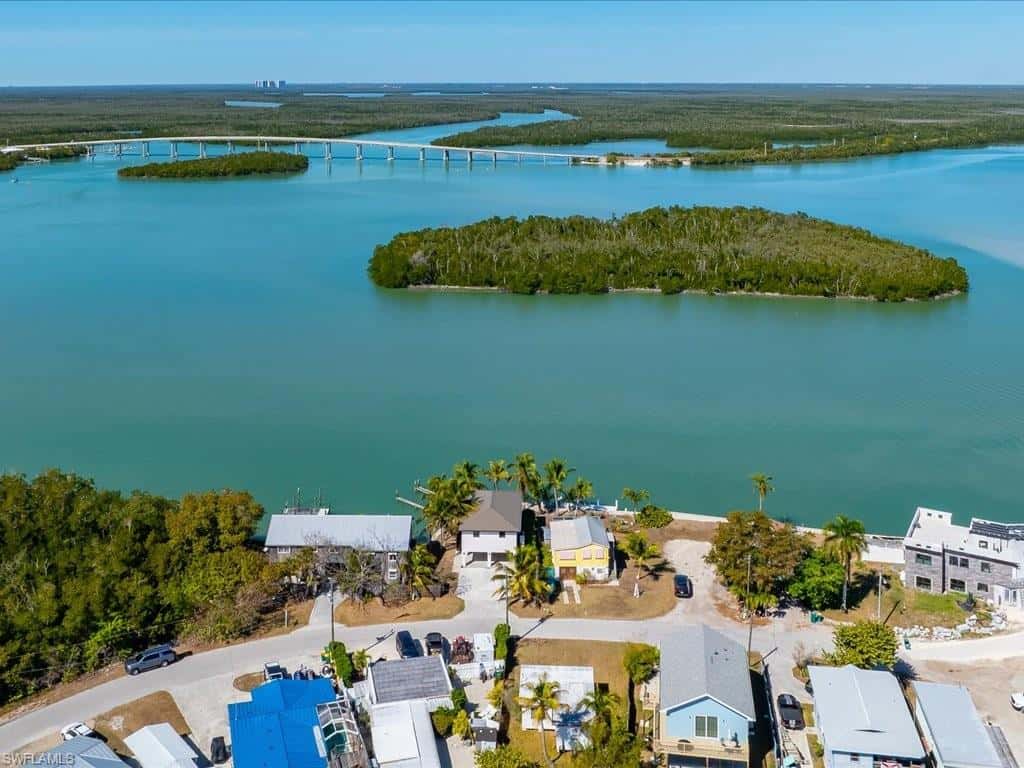 232 Harbor Pl, Goodland, photo 23