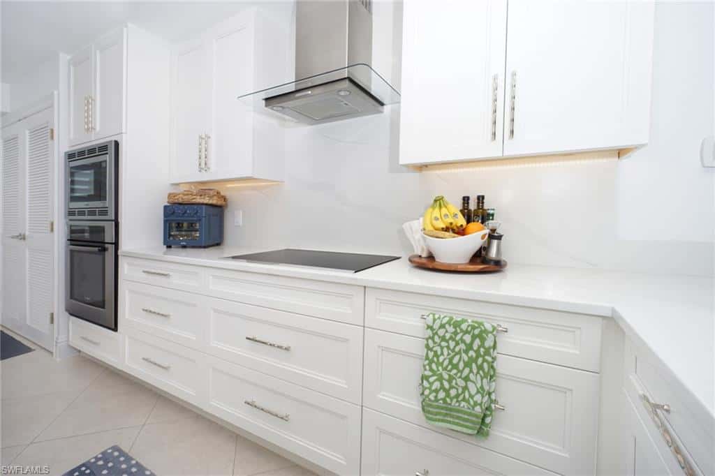 1900 Gulf Shore Blvd #303, Naples, photo 10