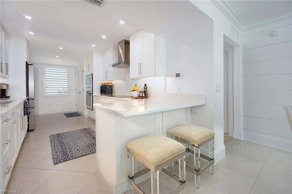 1900 Gulf Shore Blvd #303, Naples, photo 8