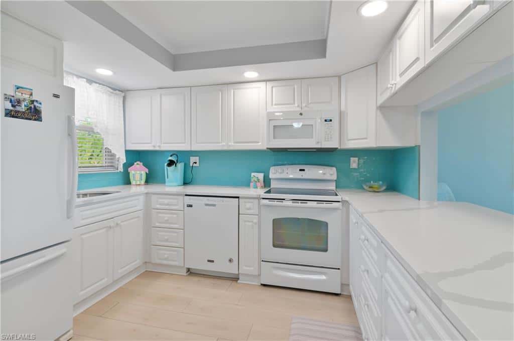 13 High Point Cir #203, Naples, photo 6