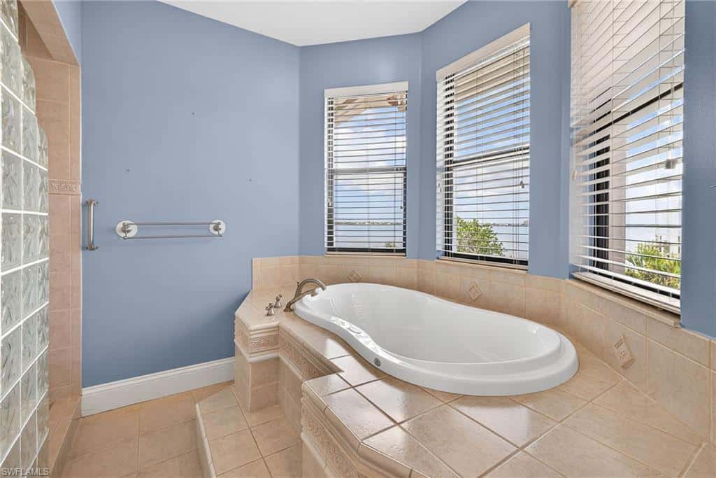 2600 Mcgregor Blvd, Fort Myers, photo 17