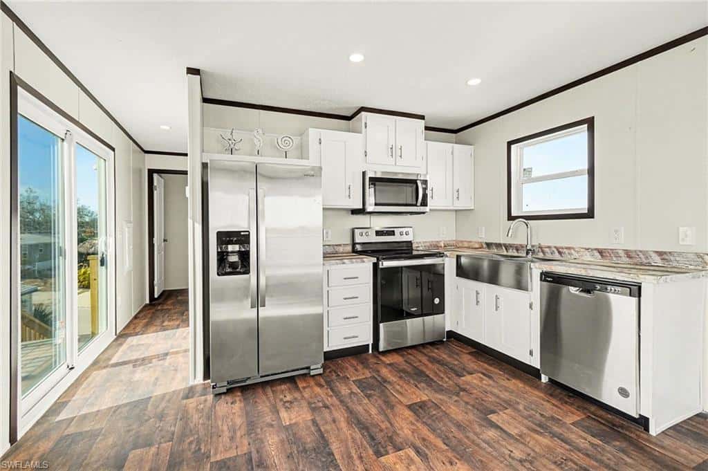 69 Emily Ln, Fort Myers Beach, photo 13