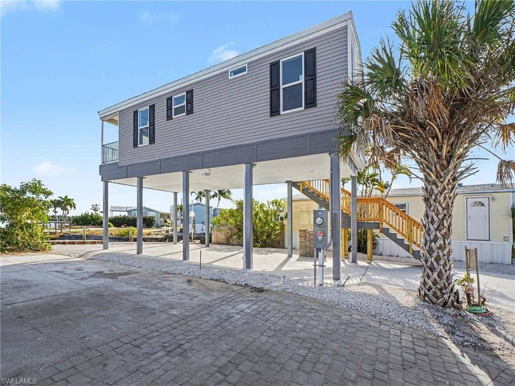 69 Emily Ln, Fort Myers Beach, photo 10