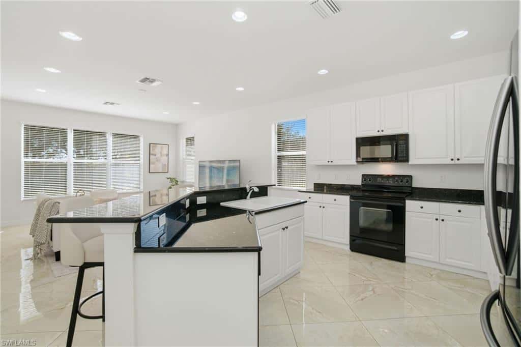 1945 Isla De Palma Cir, Naples, photo 15