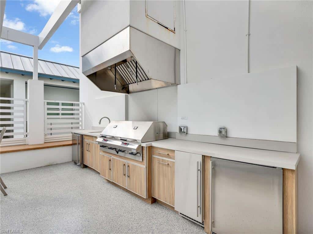 101 8th St #201, Naples, photo 25